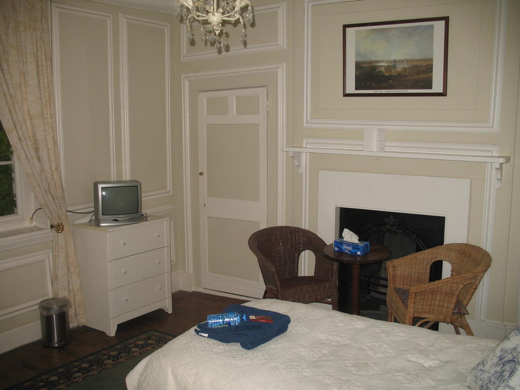Rothmans B&B Chelmsford Bagian luar foto